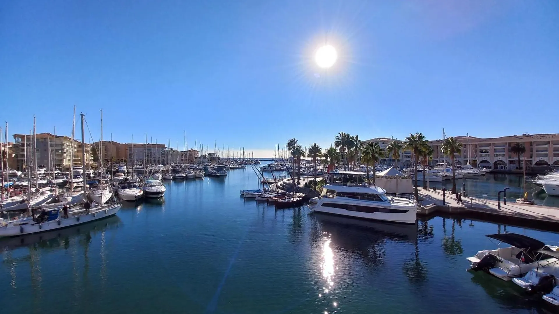 Apartment Appartement T4 92M2 Pour 6 Pers A 400M De La Plage Frejus