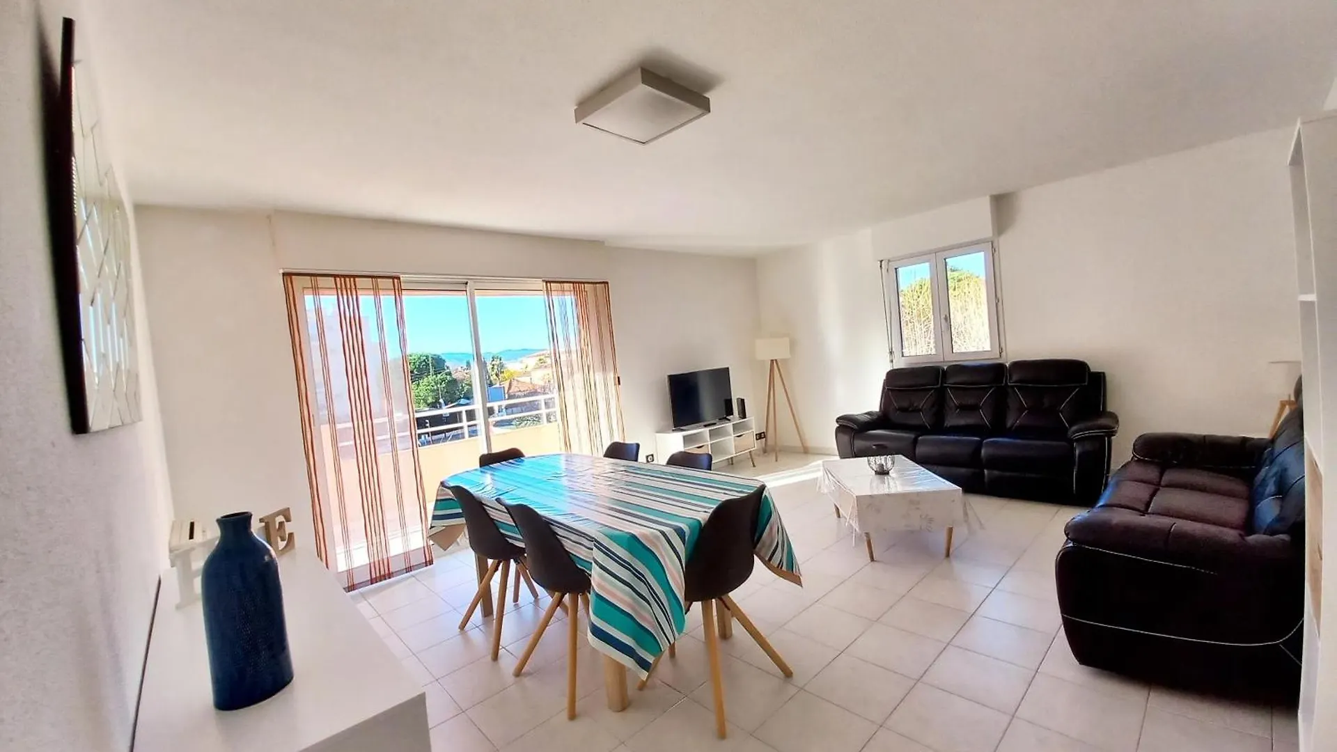 Appartement T4 92M2 Pour 6 Pers A 400M De La Plage Frejus Apartment