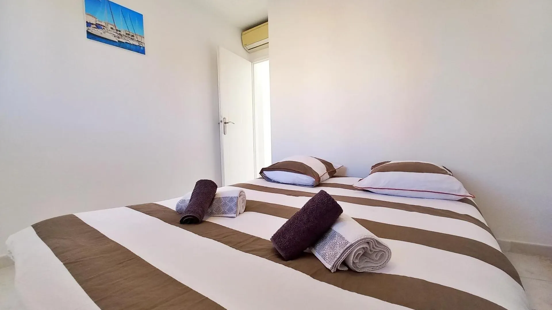 Appartement T4 92M2 Pour 6 Pers A 400M De La Plage Frejus